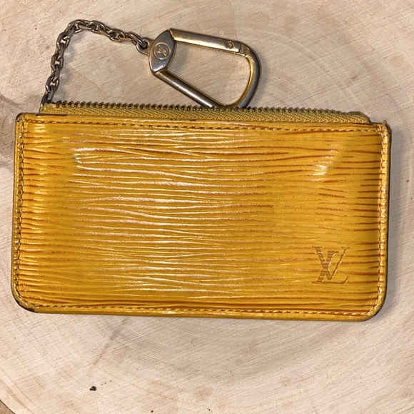 Louis Vuitton Yellow Epi Key Pouch - Picture 2 of 9